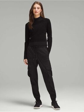 88. Lululemon Dance Studio Relaxed-Fit Mid-Rise Cargo Black Jogger small